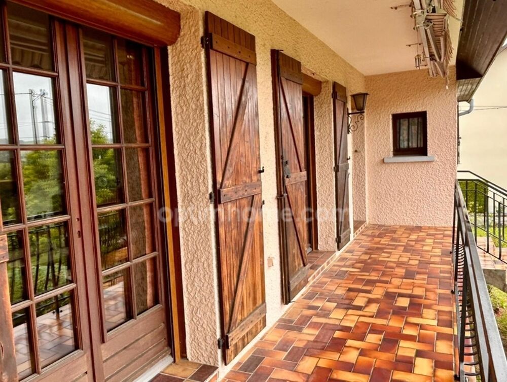 Maison individuelle  Vie de plain-pied  5 chambres possibles  Sous-sol complet  Terrain clos de 1 000 m²  Mouzon (proche Be