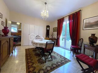  Villa à vendre 8 pièces 249 m²