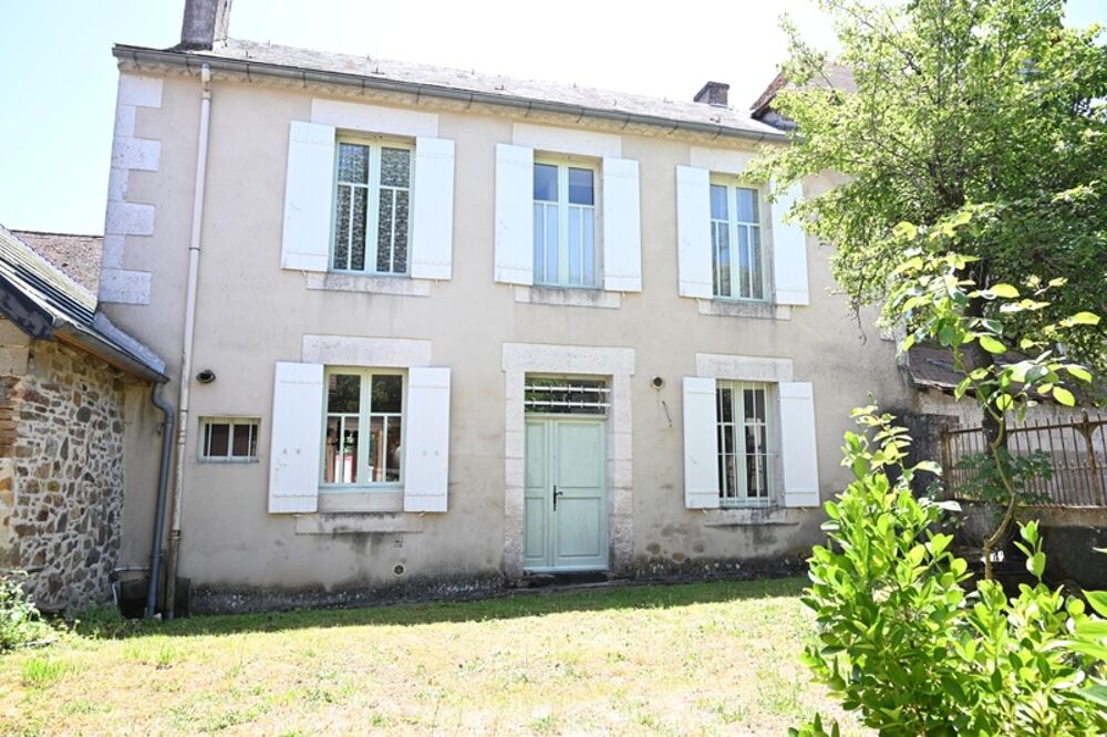 Maison 6 pièces 149 m² · à Sarrazac · 149 m² · 123 000 €