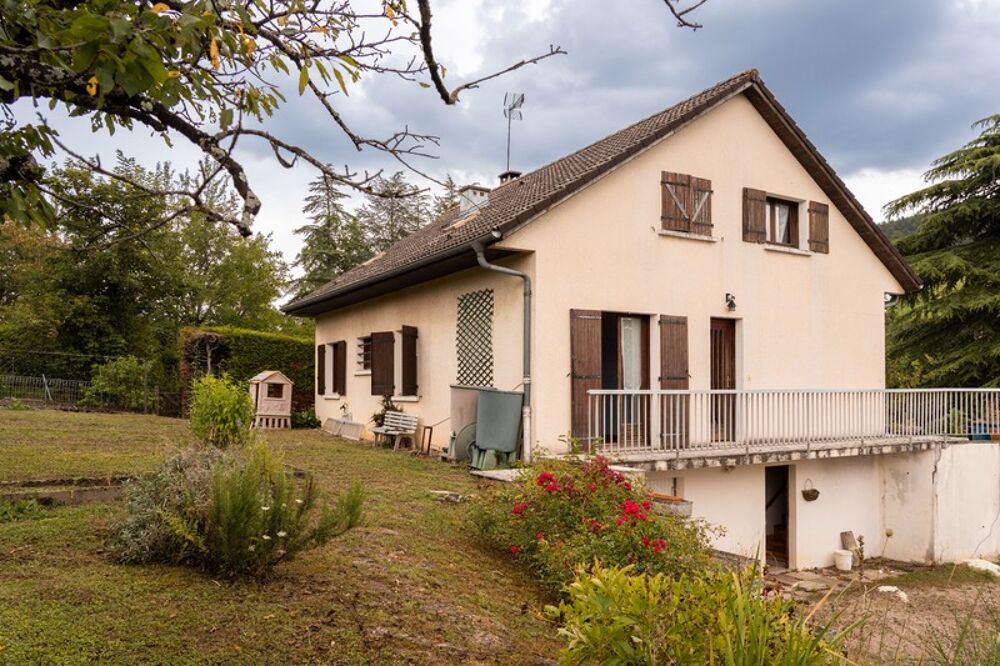 Vente Maison Maison à vendre 7 pièces proche de MACON (71) La roche vineuse