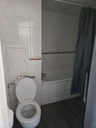  Appartement à louer 1 pièce 32 m²