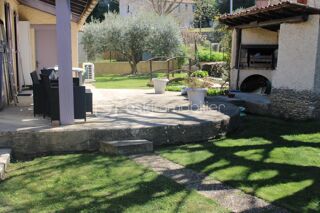  Maison � vendre 6 pi�ces 830 m�