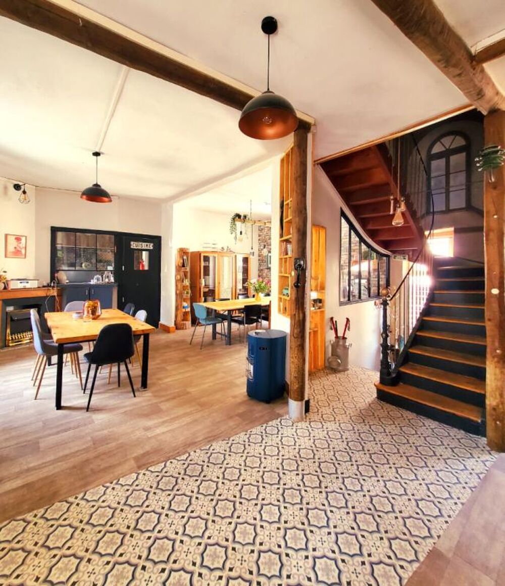 Vente Maison Langogne sur le chemin de Stevenson,chambres et table d'hôtesavec 10 chambres, terrasse et sous osl Langogne
