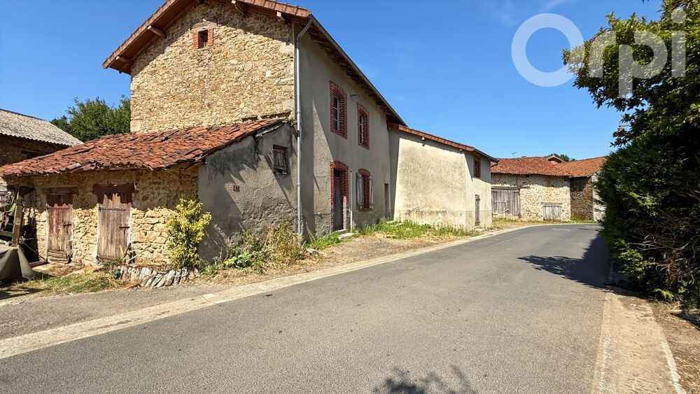 ? Maison à rénover avec ses 3 granges