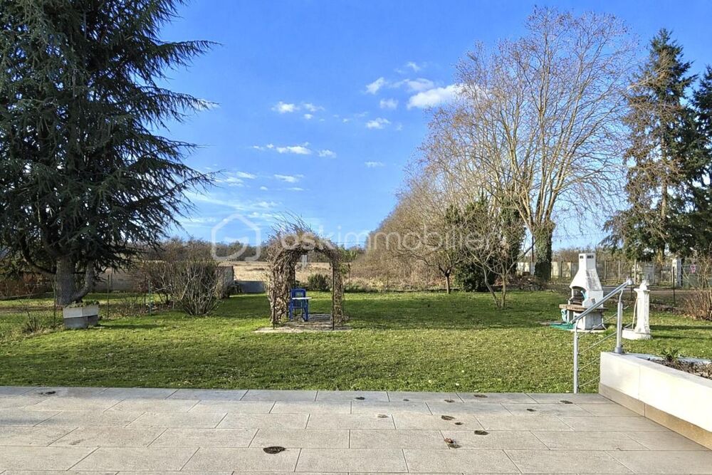 À vendre  Maison indépendante de plain-pied 101m2 avec sous-sol total  Poincy (à 2 min de Meaux)