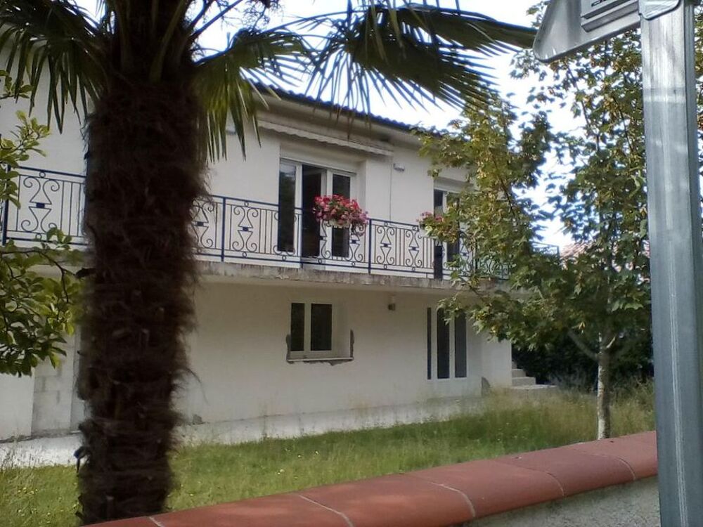 Location Maison Maison de 80m2 à louer sur Laroque-Timbaut Laroque timbaut