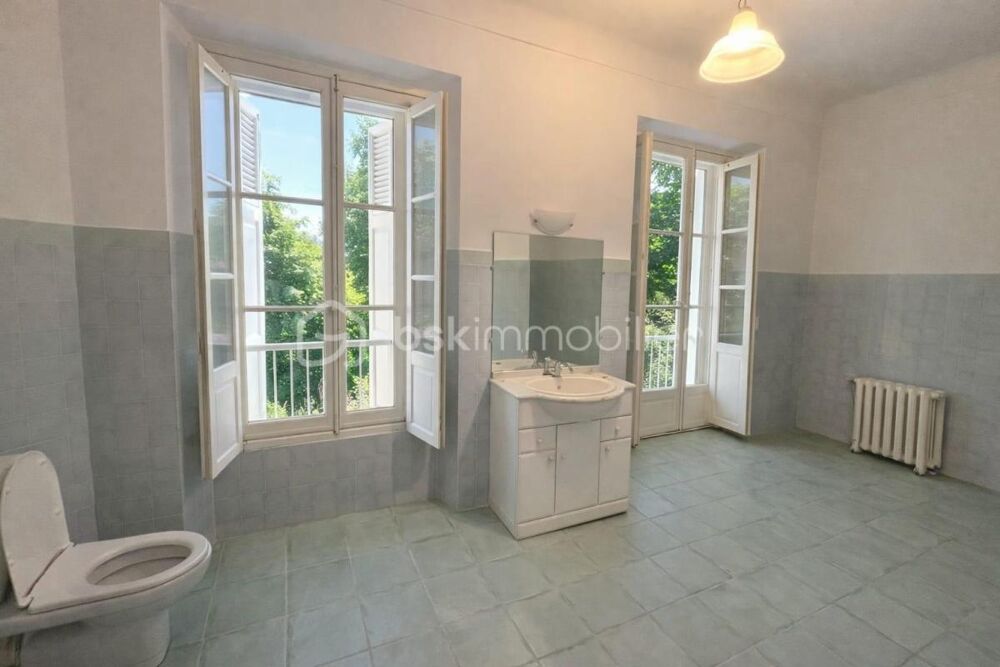 � vendre  Propri�t�/ch�teau Saint-Rapha�l (83700)