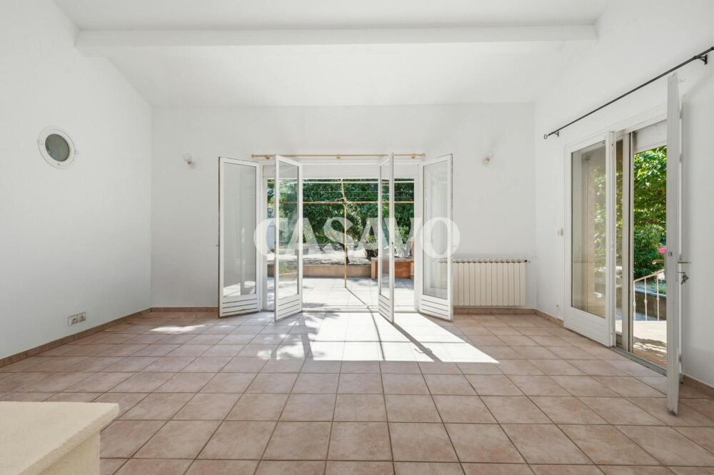 à vendre  Propriété/château Saint-Cannat (13760)