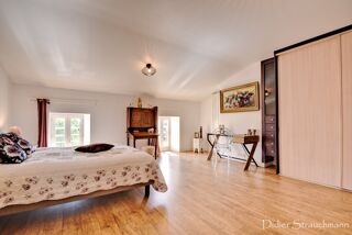  Immeuble à vendre 9 pièces 300 m²