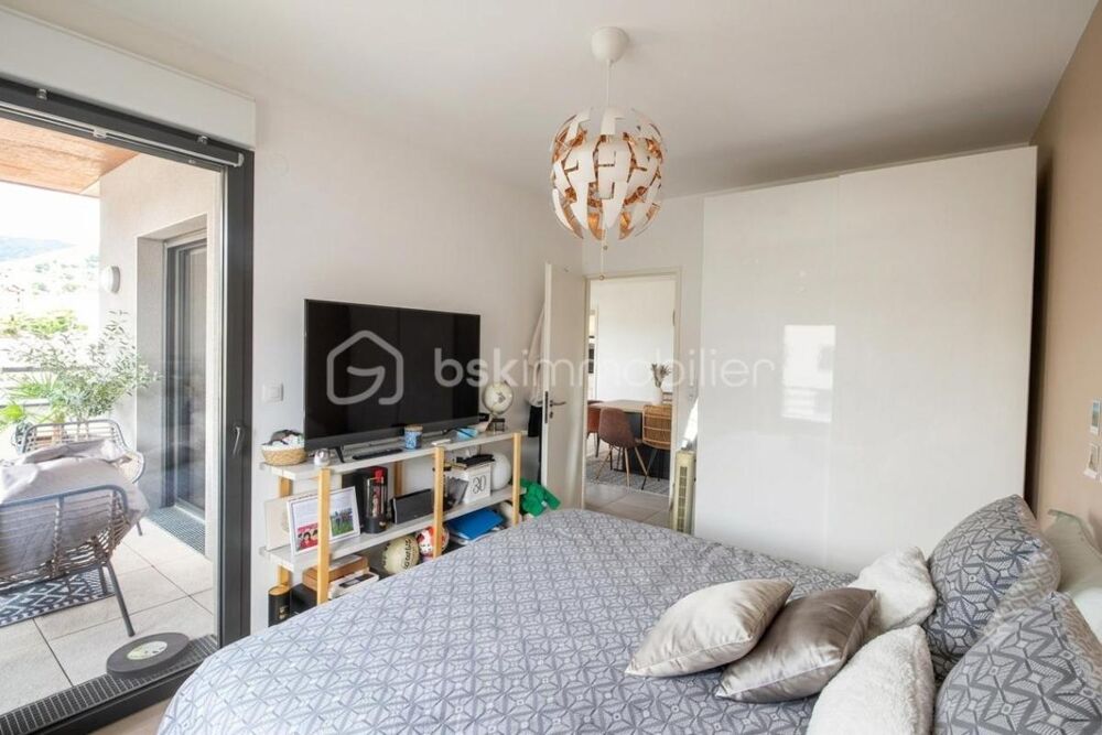 Vente Appartement T3 de 66 m² en dernier étage avec terrasse triple exposition de 36 m² Clermont ferrand