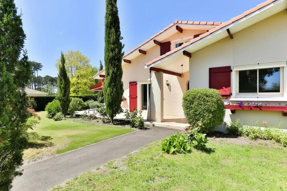 Vente Maison Maison Basco-Landaise rénovée à Sanguinet de 157 m² Sanguinet