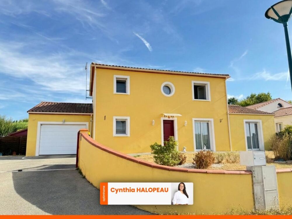 Maison familiale de 161 m² avec piscine  Chauché