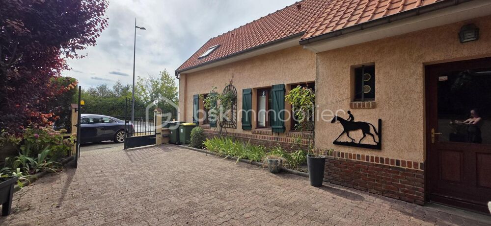 Vente Maison Métropole sud d'Amiens à Saint-Fuscien, maison individuelle de 4 chambres et 1 bureau avec jardin Saint fuscien