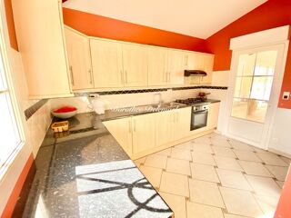  Maison  vendre 10 pices 408 m