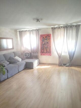 Vente Appartement À VENDRE – Appartement T2 de 49 m² à DAMMARIE-LES-LYS PROCHE GARE Dammarie les lys