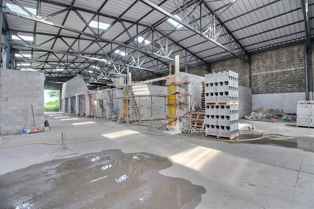   84100 ORANGE - MURS DE BUREAUX 140 m² 