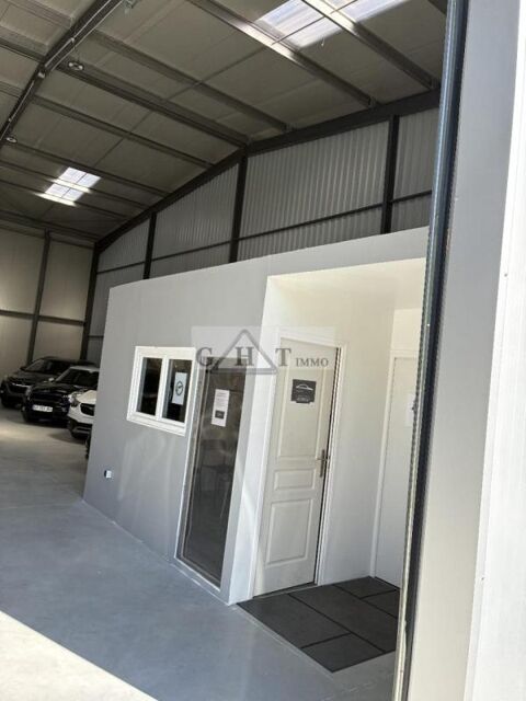   ENTREPOT AVEC PARKING 600 M² A LOUER  PROCHE ROUEN 