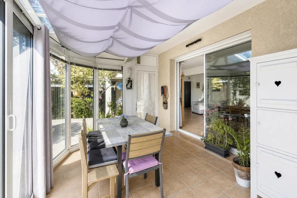 Villa avec piscine et véranda à Marseille 12ème
