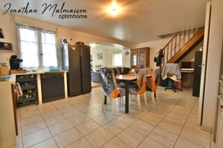  Immeuble à vendre 15 + pièces 300 m²