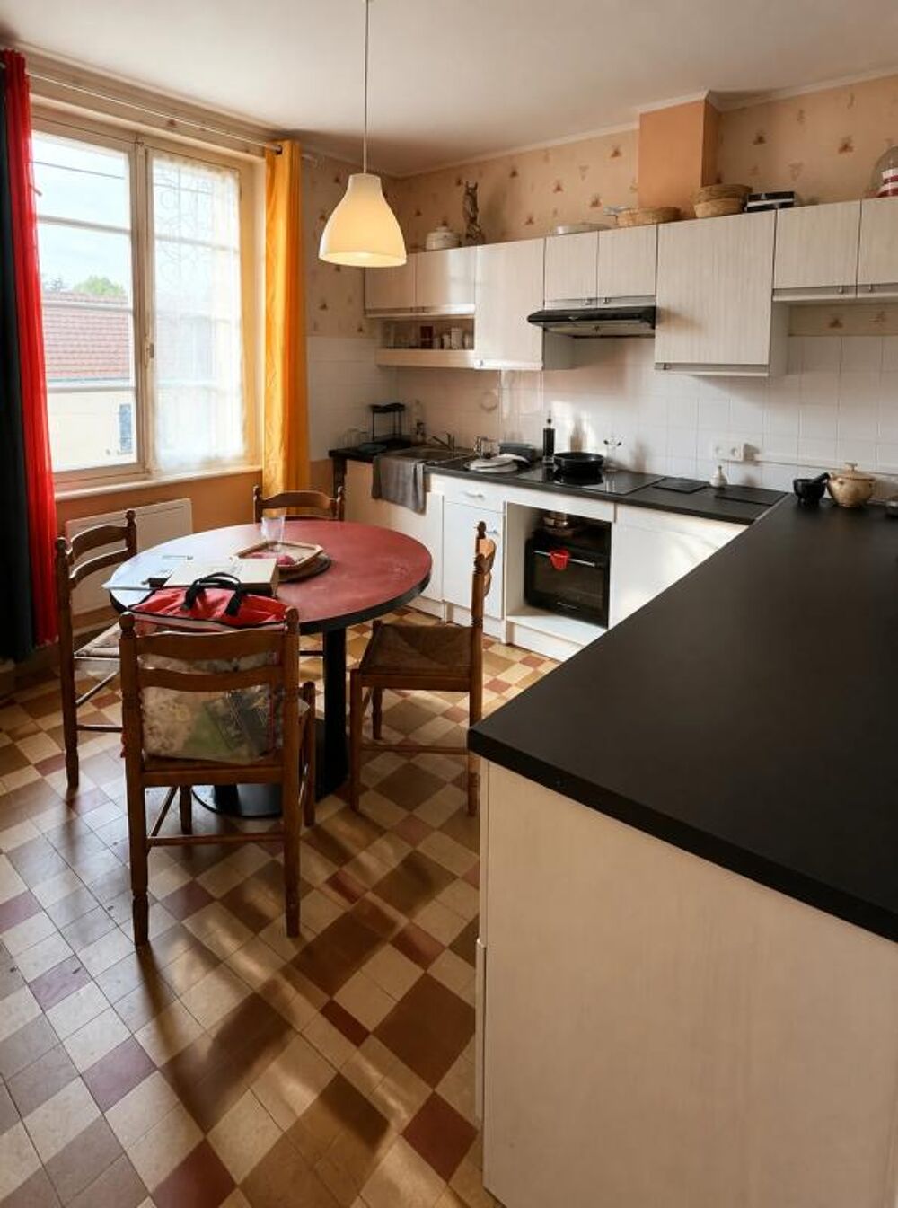 Vente Maison Maison de 6 pièces de 119 m² à Montluçon Montlucon