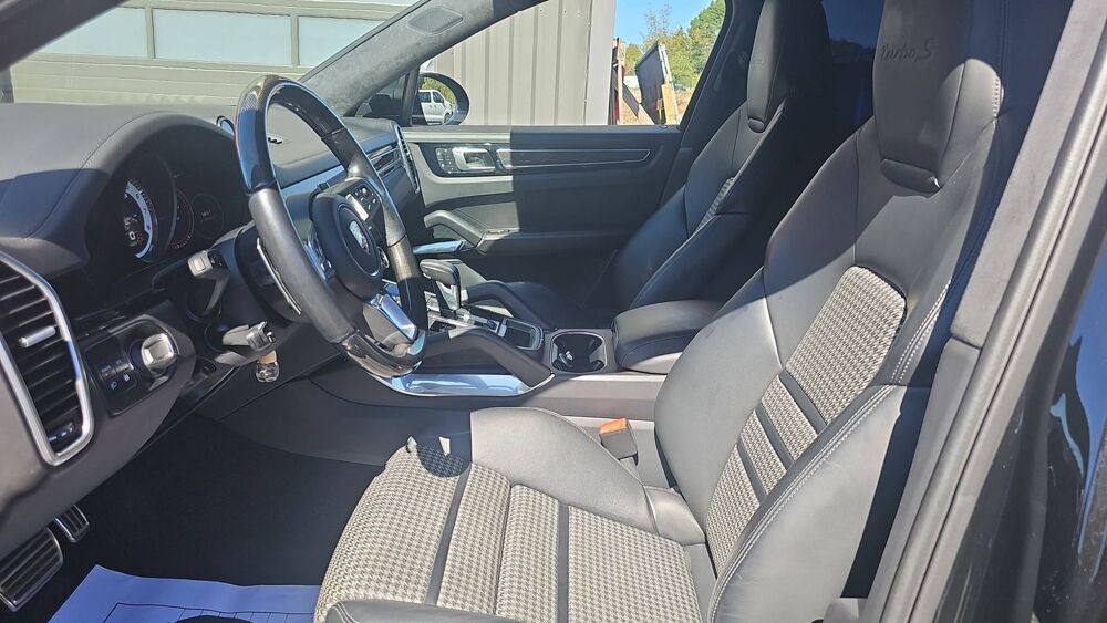 Cayenne 4.0 V8 e-Hybrid 680 BVA8 Turbo S Pack Gt - Automatique 2023 occasion 49300 Cholet