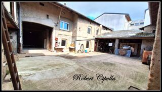  Immeuble à vendre 15 + pièces 1100 m²