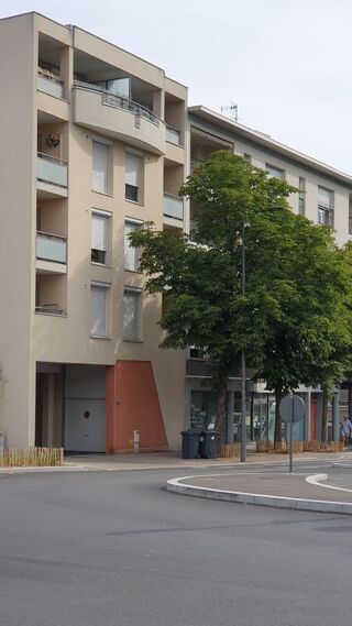  Appartement à louer 3 pièces 65 m²