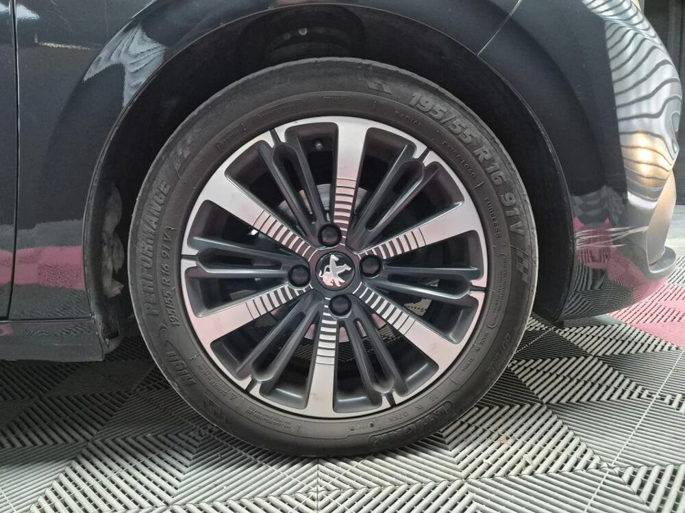 208 Allure 12V e-VTi / PureTech 2019 occasion 06700 Saint Laurent Du Var