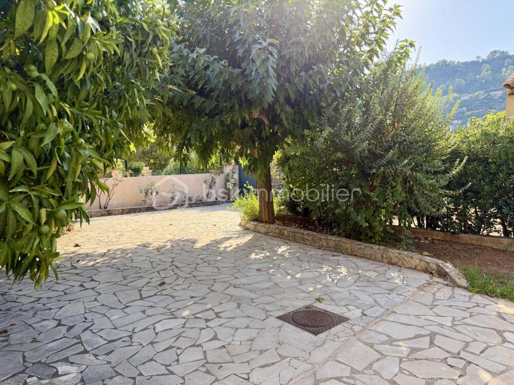 Vente Villa SOLLIES TOUCAS- Villa de caractère 171 M² - architecture singulière, piscine & 2 espaces de vie Sollies toucas