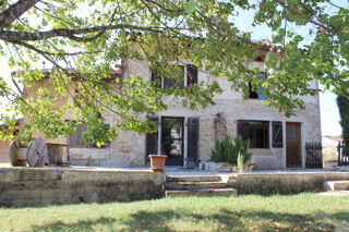 Maison 7 pièces 220 m² · à Val Suran · 220 m² · 250 000 €