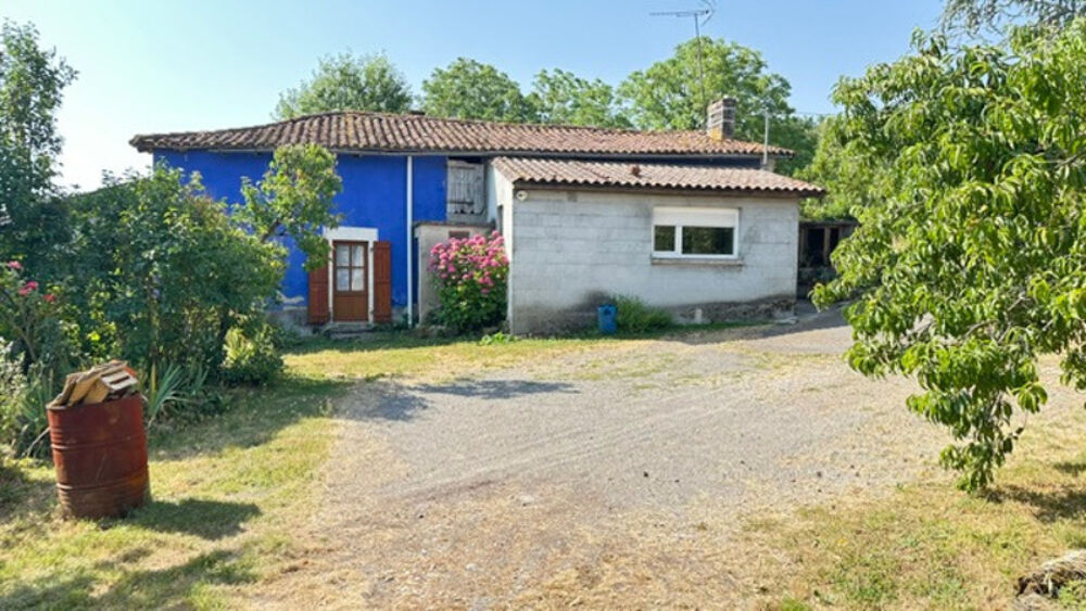 Vente Maison ? Corps de ferme à rénover – Un fort potentiel au cœur de la campagne CHARMANT (16) Charmant