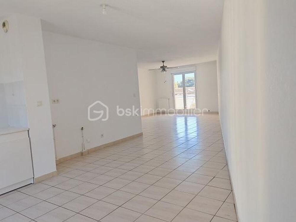 ***Appartement 3 pièces 82 m² à Tarascon Centre-ville / Château.***