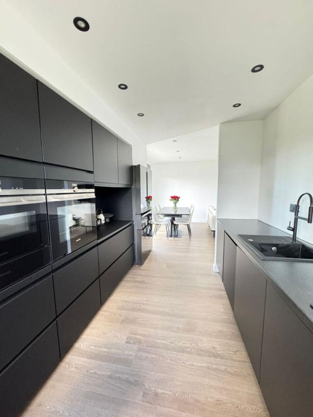 Maison 2025 - R+1 - Saint-laurent -d'arce 4 pièce(s) 88 m2 - 33chambres-285 m2 de Terrain