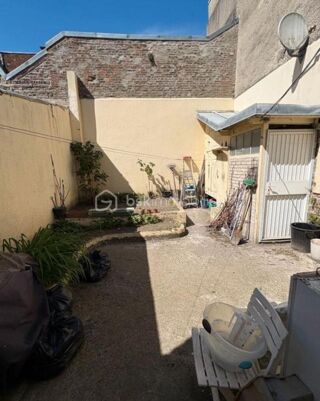  Immeuble � vendre 9 pi�ces 250 m�