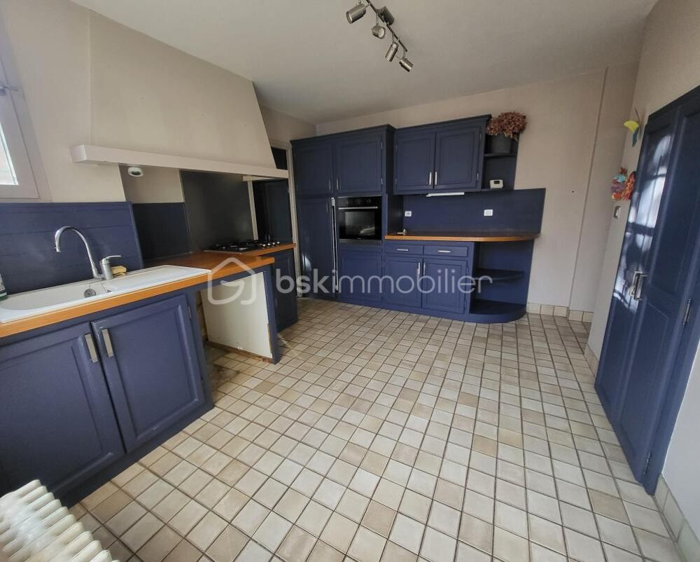 Vente Propriété/Château Maison bourgeoise rénovée 7 pièces – Jardin & calme à Orléans-Bannier Orleans