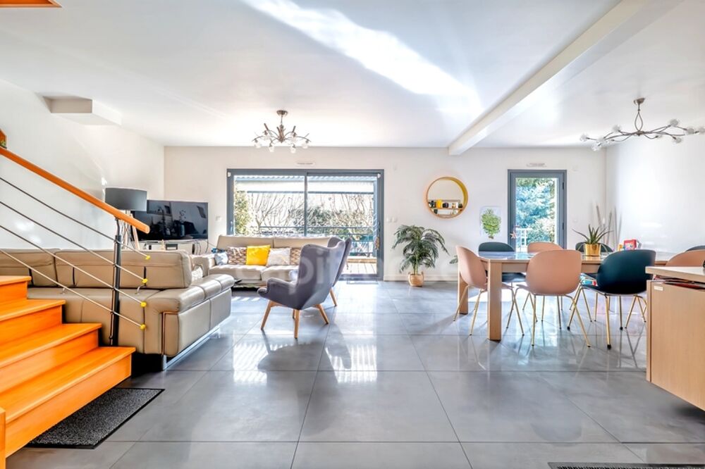 Maison à vendre P8 FONTENAY SOUS BOIS (94) au coeur des Rigollots, en limite de VINCENNES, 215 m² avec jardin arboré, terrasse et