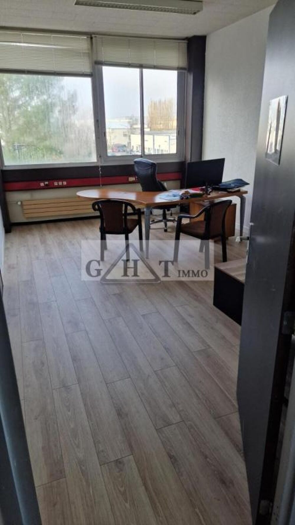   BUREAU 180 M² A LOUER A MEAUX Meaux