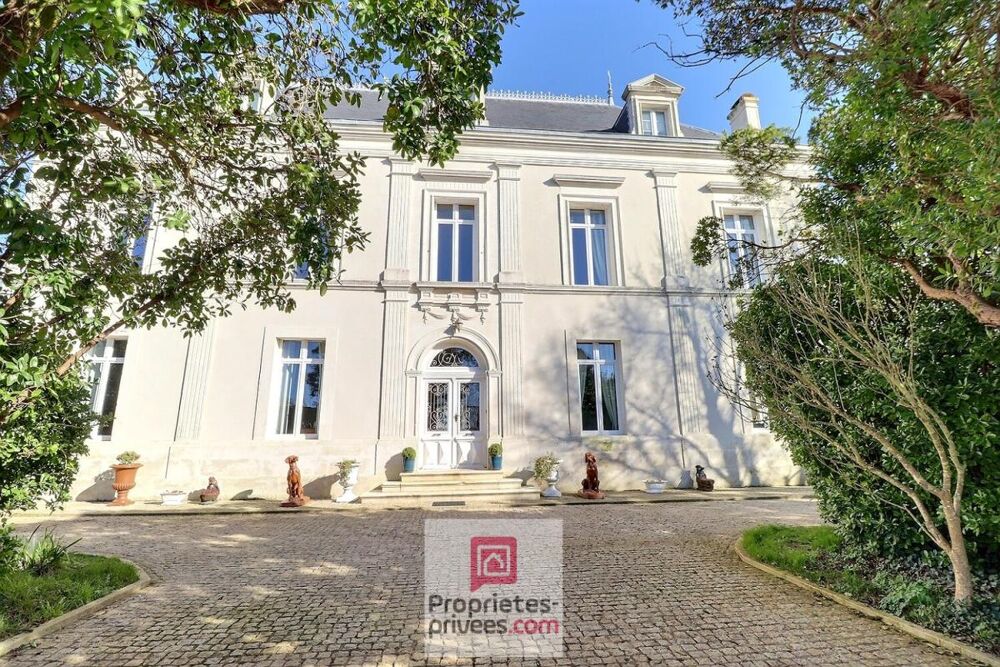 Maison bourgeoise de 380 m2 sur 3 niveaux avec de nombreuses possibilités