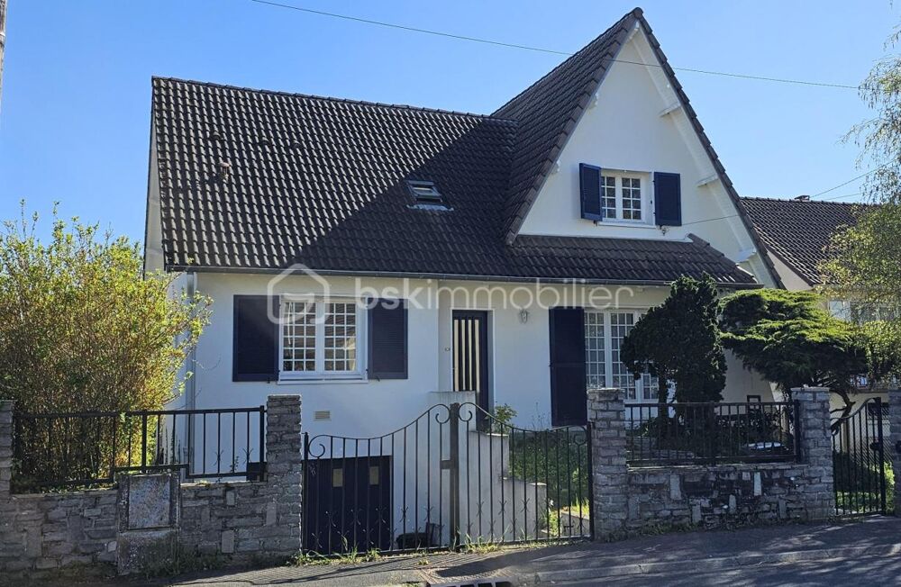 Charmante maison familiale de 117 m² environ sur un terrain de 610 m² environ