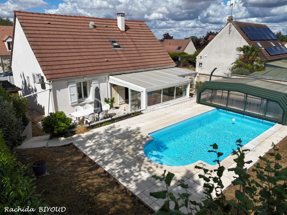 CRÉPY-EN-VALOIS  MAISON INDIVIDUELLE AVEC PISCINE COUVERTE