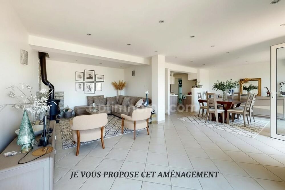 Vente Maison MARTIGUES (13) : à vendre Maison 4 chambres, 1 bureau, 2 appartements T3 et T4, garage sur terrain 859m² Martigues