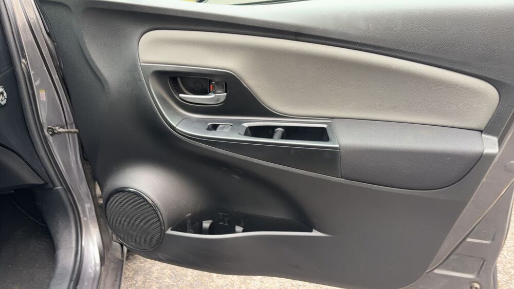 Yaris III 1.5 VVT 111 CVT France Business 2019 occasion 95800 Cergy