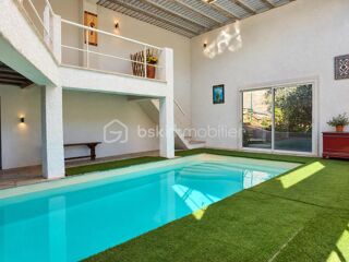  Villa à vendre 8 pièces 227 m²