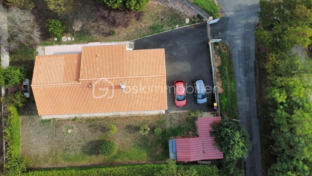 Vente Maison Plain-pied 3 chambres – 110 m² – Terrain 1 020 m² – Double garage Saint martin de bernegoue