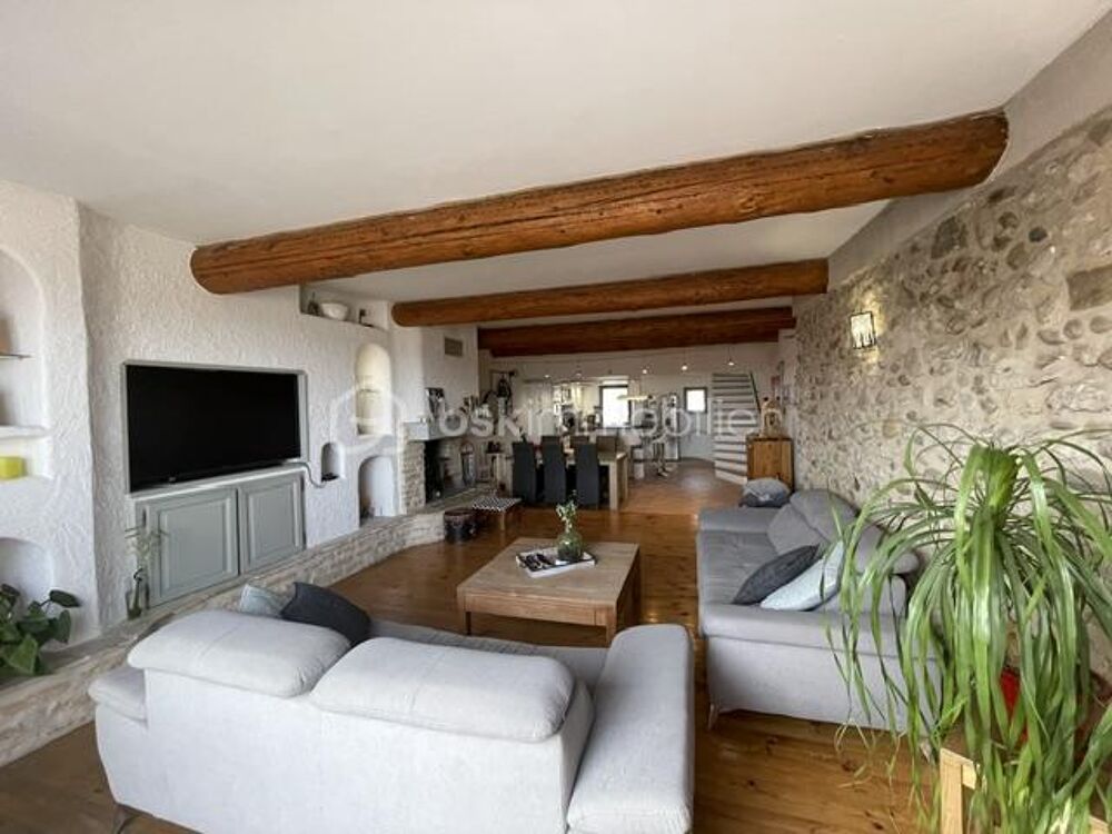 VOLX-MAISON DE VILLAGE 160M² ENVIRON, 3 CHAMBRES, TERRASSES, GARAGE, CAVE
