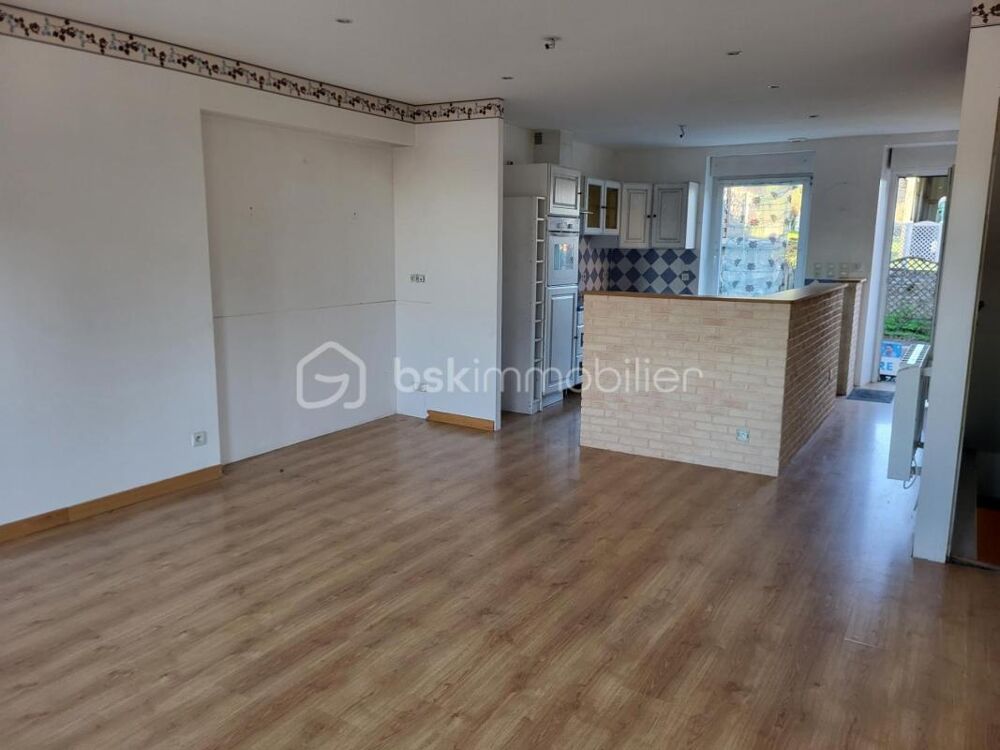 Vente Maison Maison de ville en pierre – Le charme, le potentiel, la terrasse et le jardin en bonus ! Saint pois