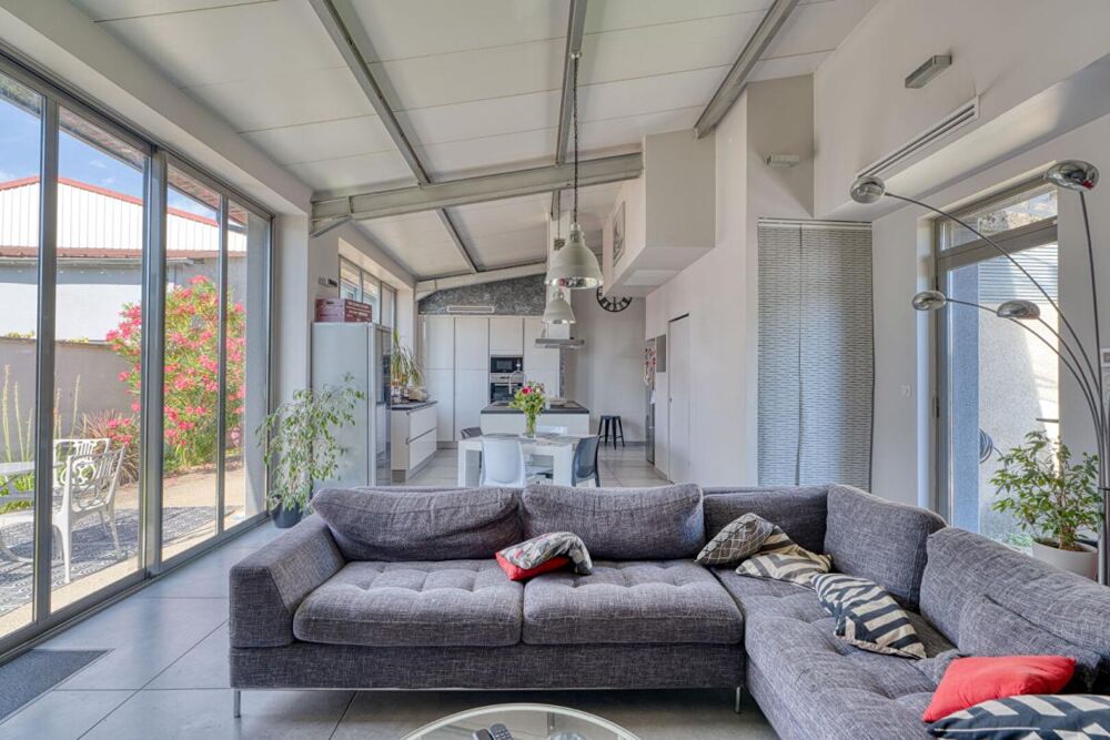 Vente Maison Maison Bron 4 pièce(s) 128.37 m2 plain pied Bron