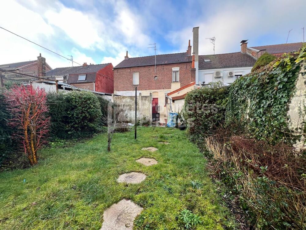 Vente Maison Maison de ville à Bruay-La-Buissière avec jardin, cour et potentiel d'aménagement Bruay la buissiere