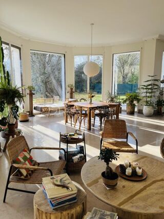  Maison � vendre 9 pi�ces 304 m�