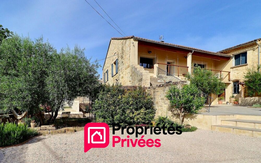 Proche Uzès, mas de village avec piscine